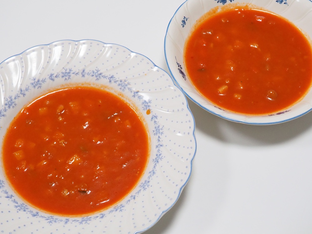 野菜たっぷりトマトのスープ